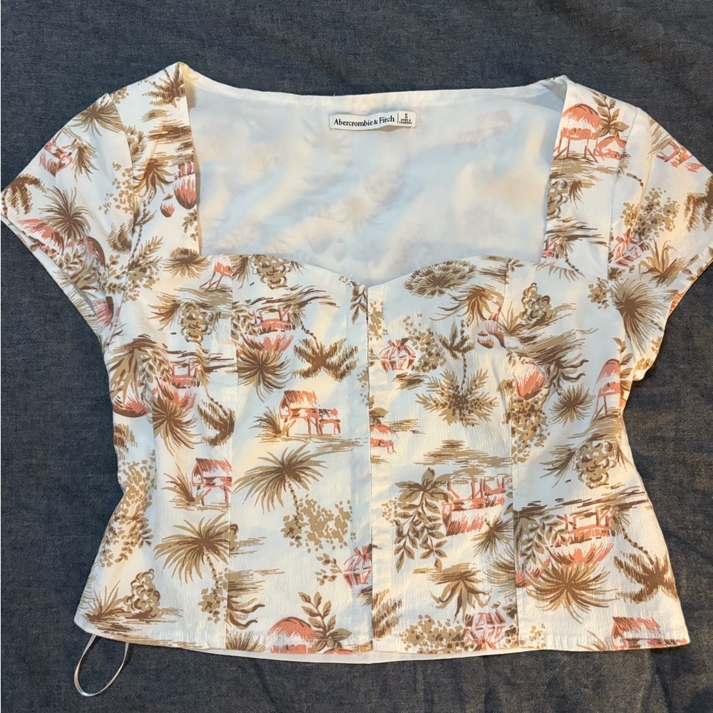 Abercrombie & Fitch cap sleeve cropped top